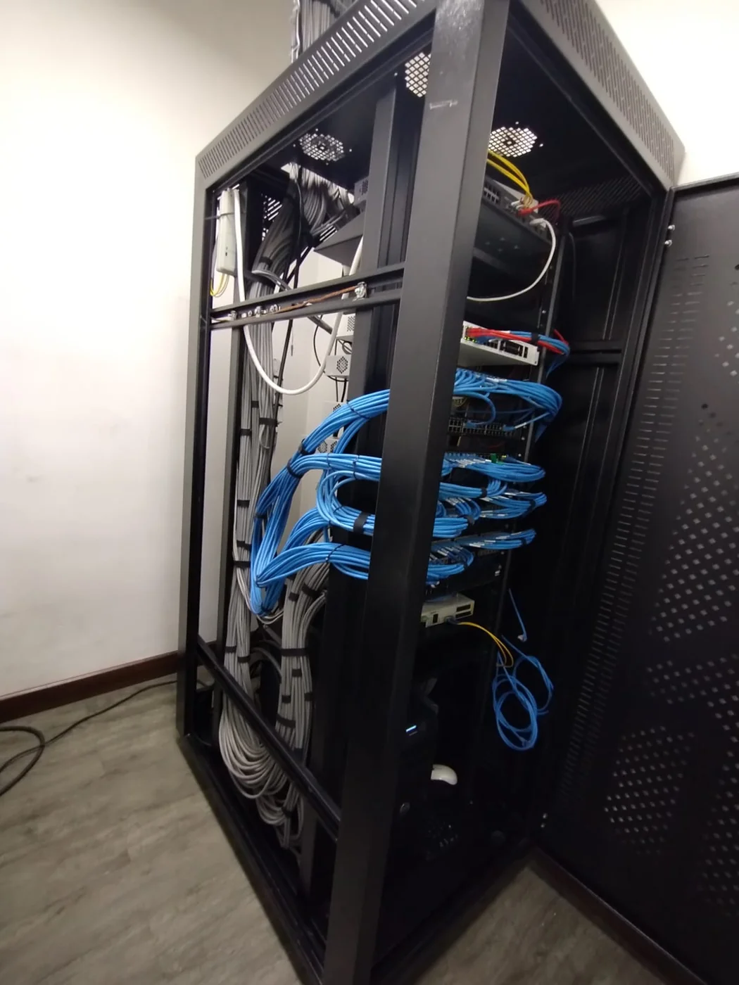 Redes de Telecomunicaciones y Data Centers